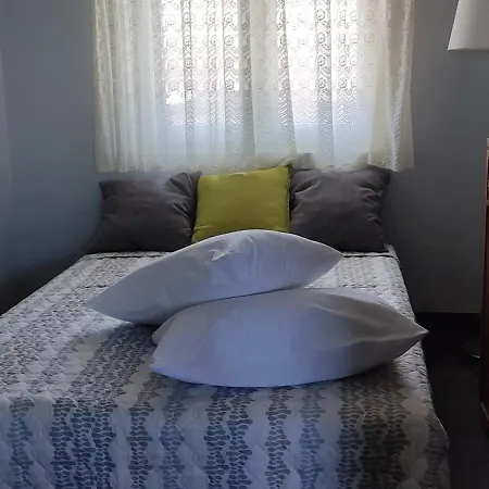 Mirando Al Mar * La Arena